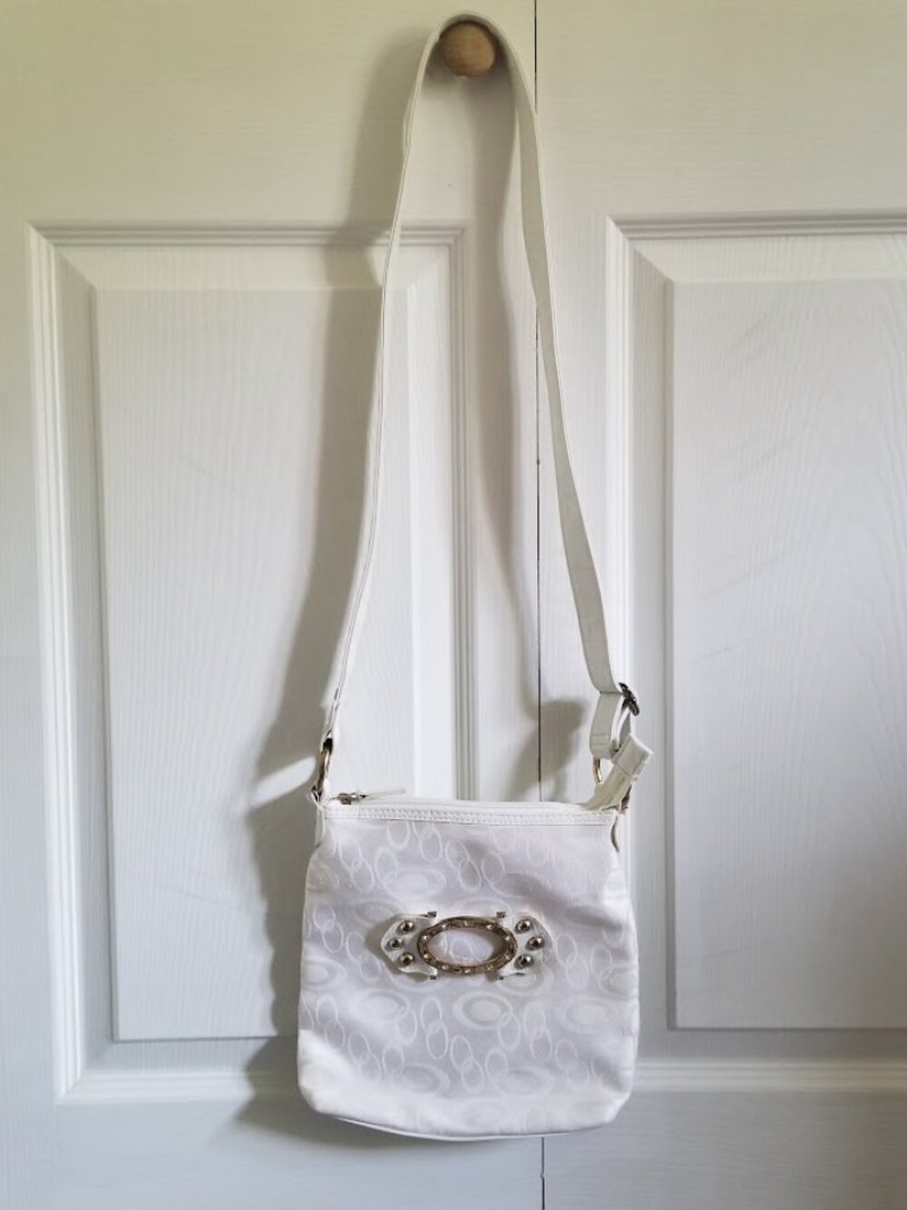 Vintage/Y2K Purse White Gold Rhinestones Crossbody Bling Faux Leather